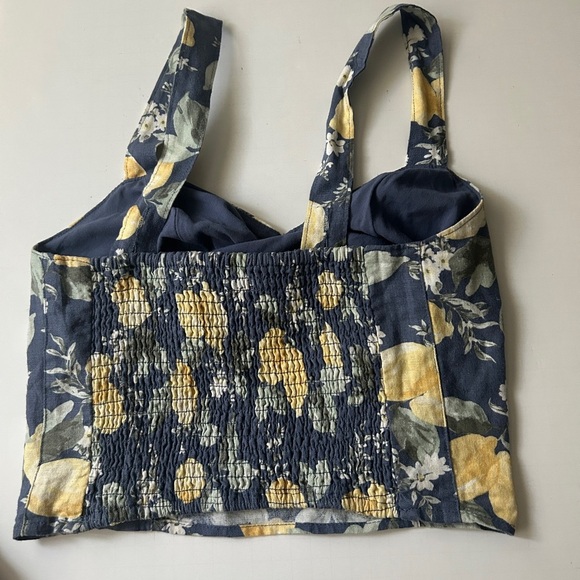 Abercrombie Women’s Cropped Top, Lemon Print - Picture 2 of 8